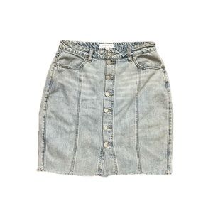BUTTON UP DENIM SKIRT SIZE MEDIUM